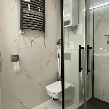 דירה Home3city White Pearl *